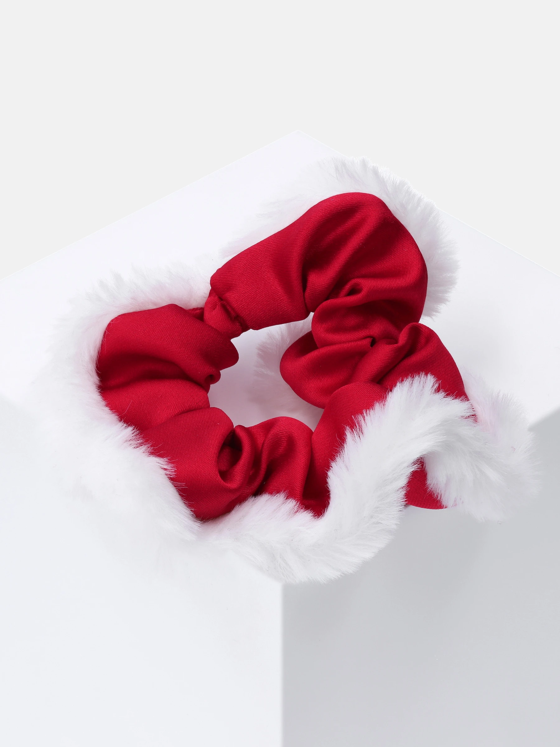 Accessories Scrunchie Mit Weihnachts-Motiven 4 Accessories Scrunchie Mit Weihnachts-Motiven – Bild 2