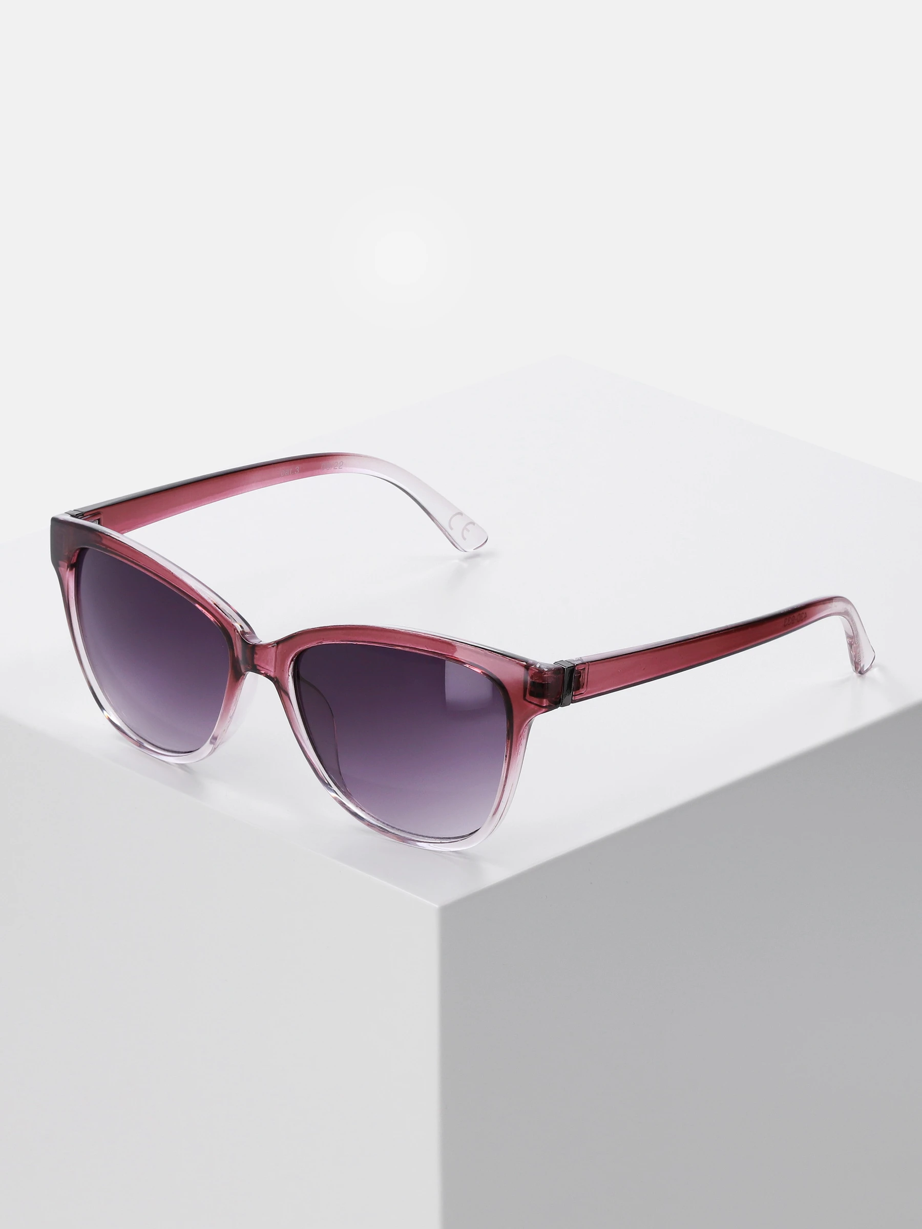 Accessories Sonnenbrille Mit Recyceltem Material 7 Accessories Sonnenbrille Mit Recyceltem Material – Bild 5