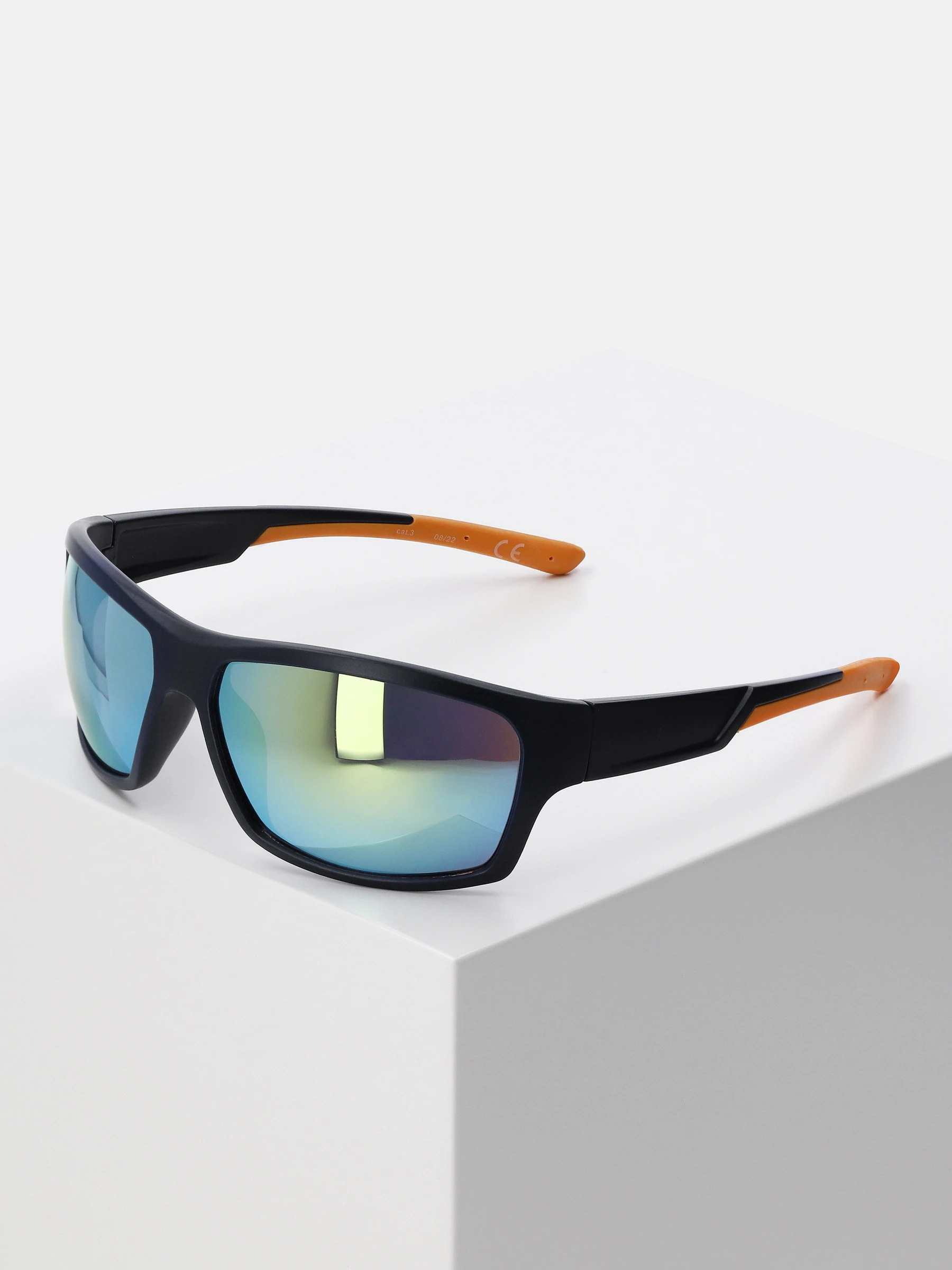 Accessories Sportliche Sonnebrille 7 Accessories Sportliche Sonnebrille – Bild 5